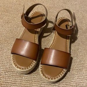Womens 9 platform faux leather espadrille sandals